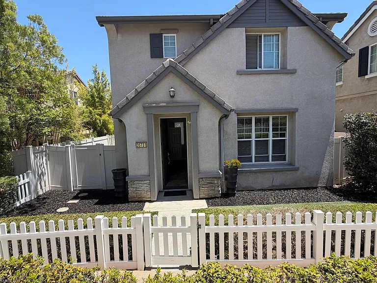 35731 Plume Ln — Photo 16