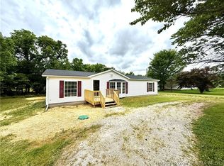 3947 E Dutch Creek Rd, Pekin, IN 47165