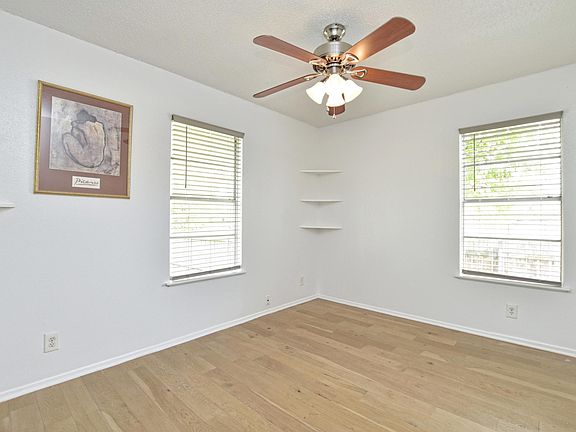 4th image of 9701 Hansford Dr
