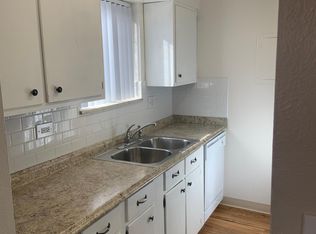 4993 King St APT 305, Denver, CO 80221