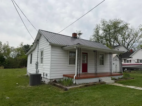 1245 Forest St, Christiansburg, VA 24073