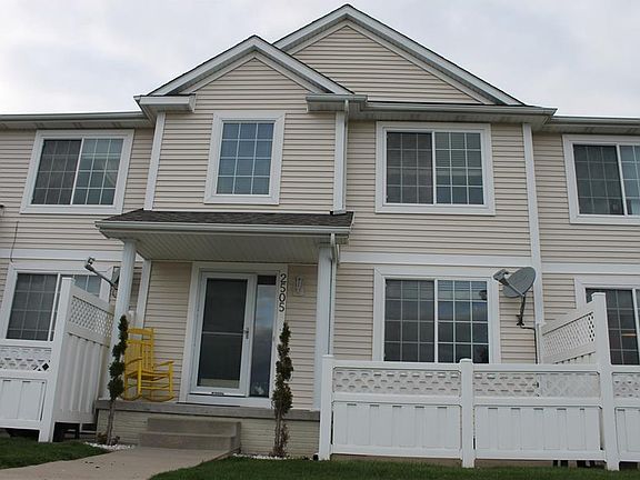 2nd image of 2505 NW Heritage Ave