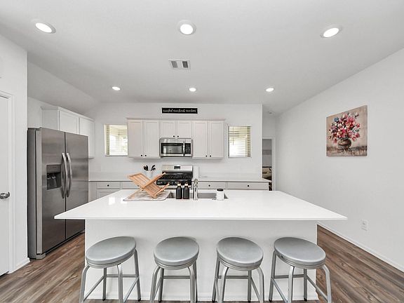 3rd image of 2947 Palominos Way