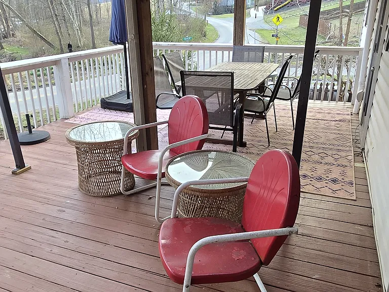 1503 Beantown Rd — Photo 3