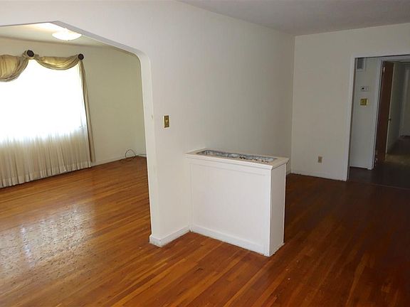 4th image of 2515 N 18th Ave