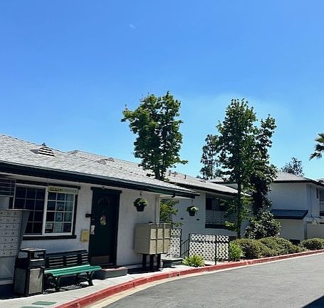 Leasing Office