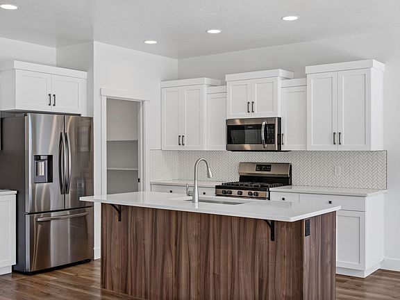 3rd image of 2997 E Lavatera Dr