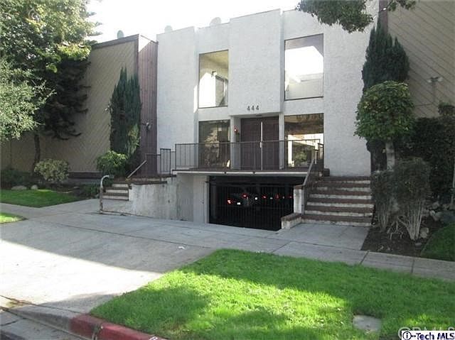 1st image of 444 E Verdugo Ave APT 3