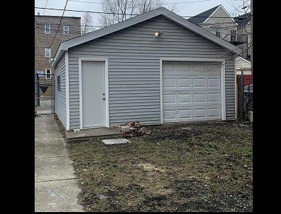 3rd image of 1450 S Avers Ave #1