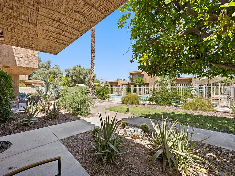 2345 Los Patos Dr — Photo 25
