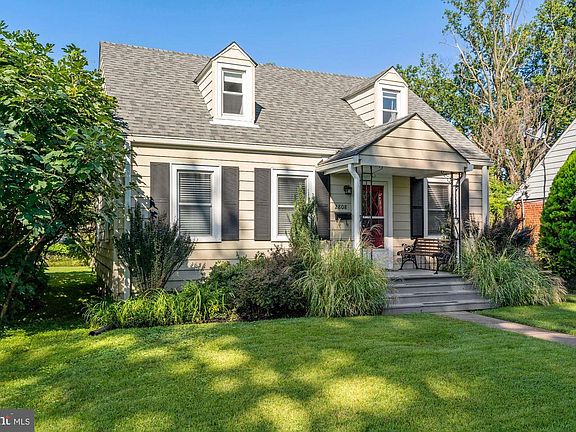 3rd image of 2808 Winchester Way