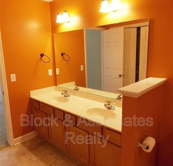 5523 Cottonrose Ln — Photo 10