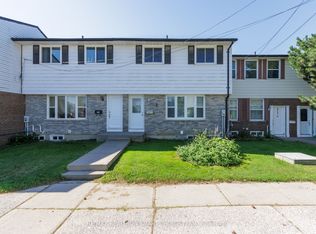 971 Oakview Ave, Kingston, ON K7M6W9