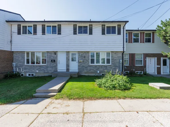 971 Oakview Ave, Kingston, ON K7M 6W9