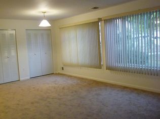 132 Falcon Ridge Way N, Hamburg, NJ 07419