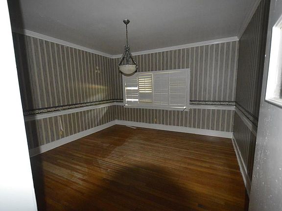 3rd image of 807 S Washington Ave