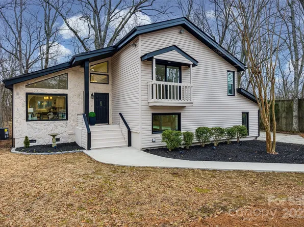 7137 Windyrush Rd, Charlotte, NC 28226