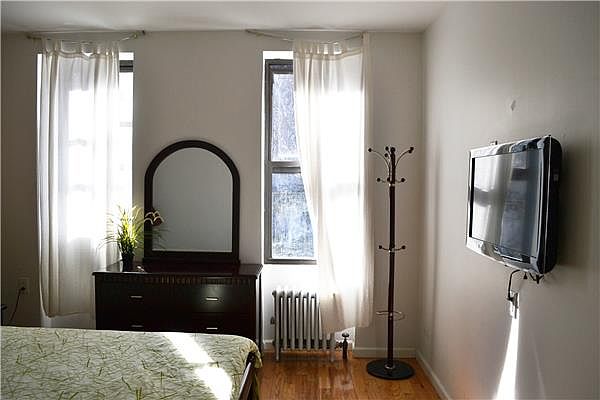 1st image of 135 E 110th St APT 1A