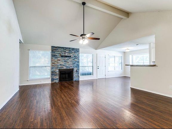 3rd image of 5219 Pine Lake Dr