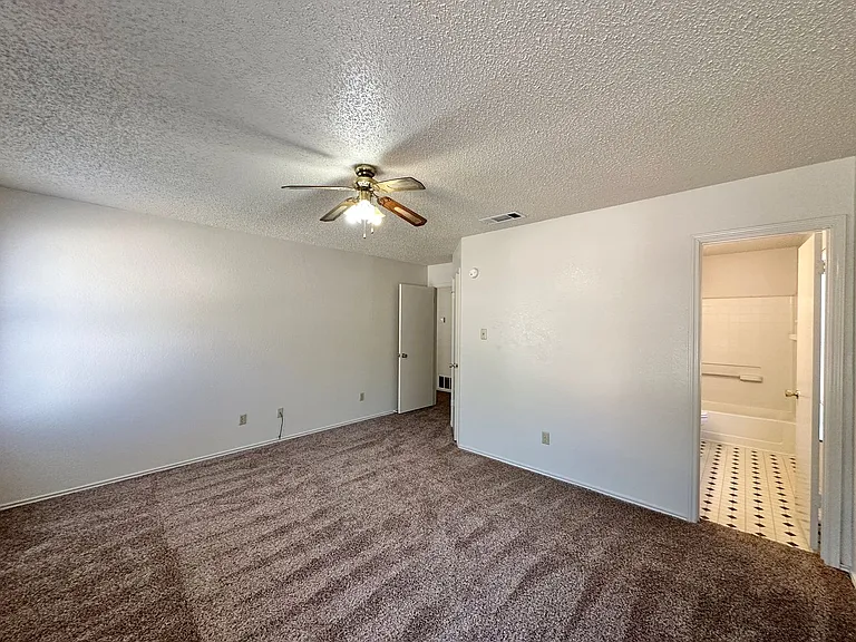 912 Tanner Rd — Photo 15