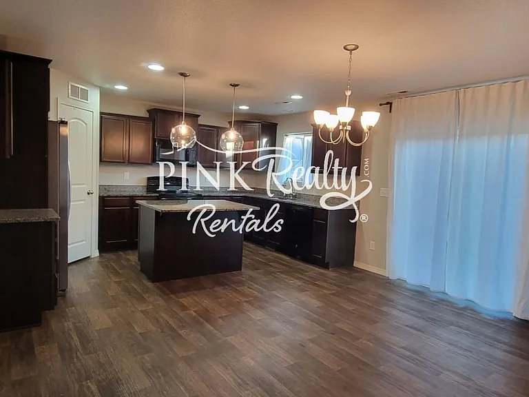 9527 Desert Lily Cir — Photo 33