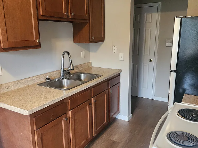 6571 Channel Rd NE #10 — Photo 2
