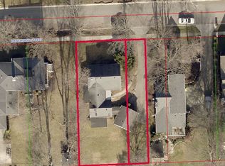 715 W Hawthorne St, Zionsville, IN 46077