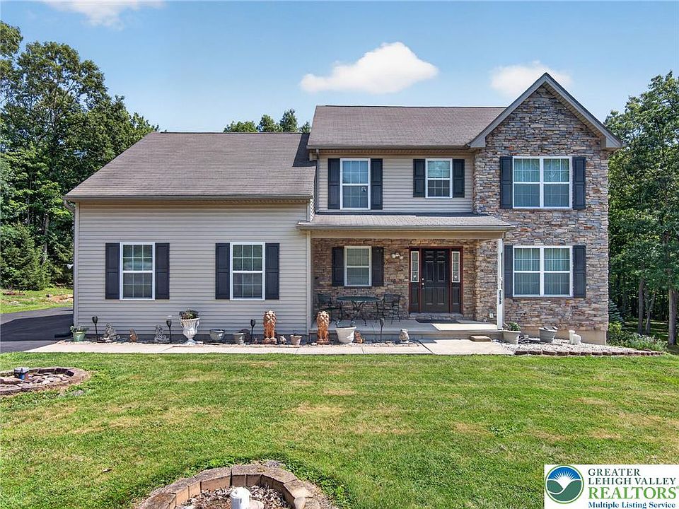 1st image of 2199 Acorn Ct
