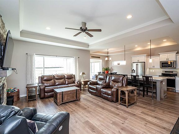 4th image of 1203 Ironwood Ln