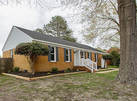 3rd image of 864 Jo Anne Cir