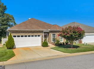 372 Spyglass Hill Dr, Perry, GA 31069