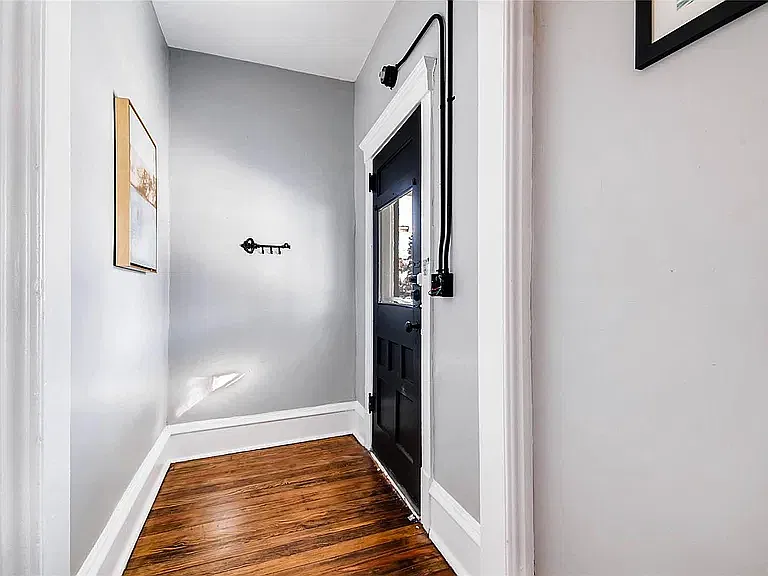 3 bed, 1820 sqft, $3,100 — Photo 4