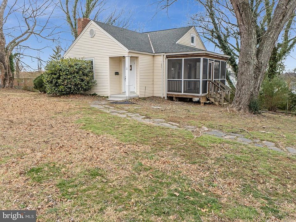 1st image of 3 Fairfax Cir