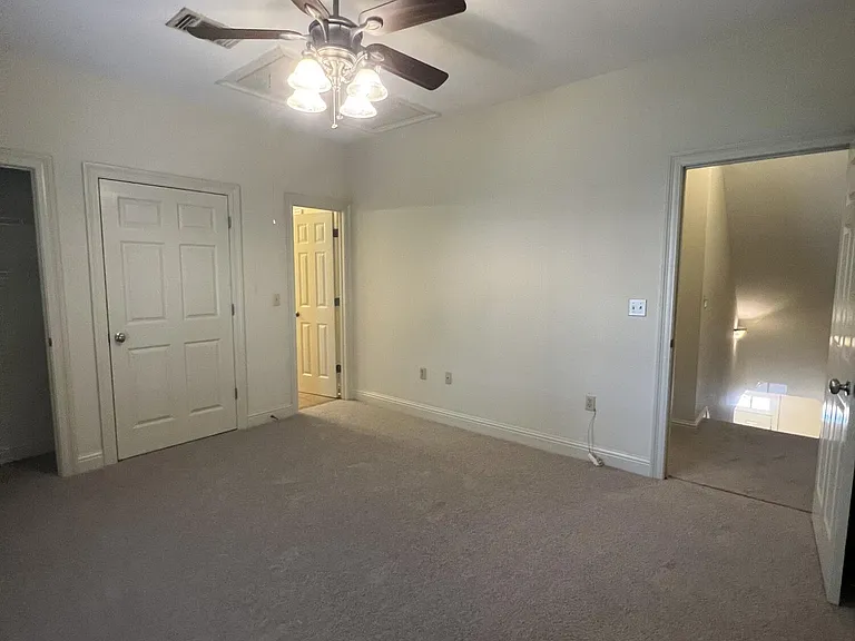 918 Jefferson Dr — Photo 11