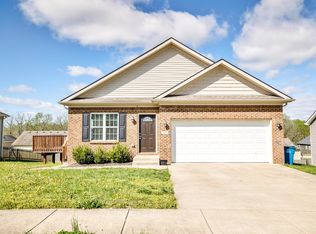 122 Nathan Hale Dr, Georgetown, KY 40324