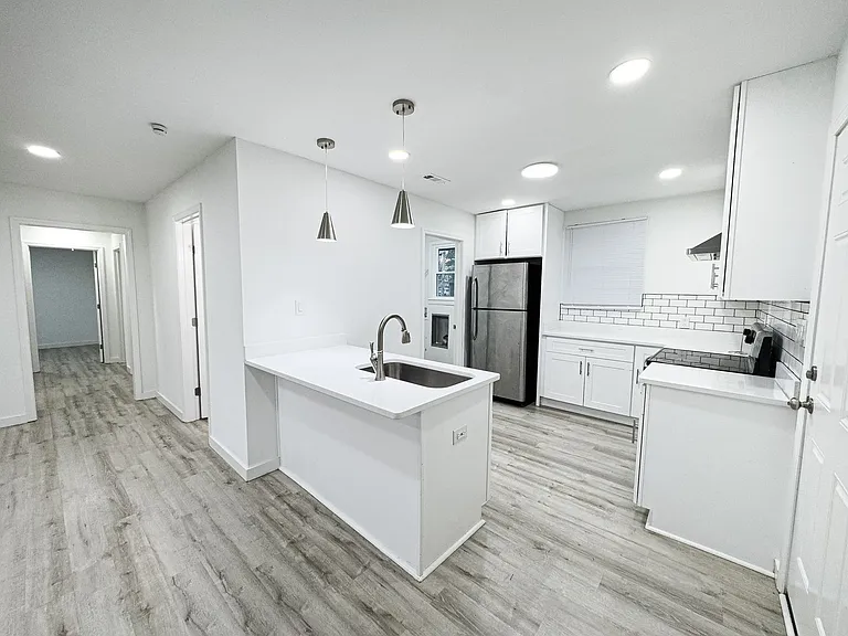 1307 Jarrett Dr — Photo 5