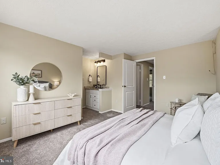 7619 Nutwood Ct — Photo 12