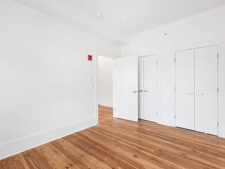 Cates Block Apartments — Photo 32