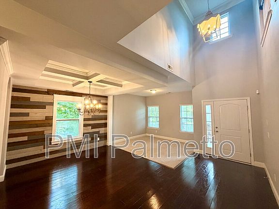 4th image of 700 Soldier Gray Ln
