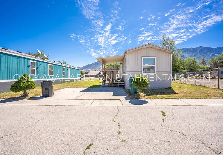 440 W Main St #8 — Photo 4