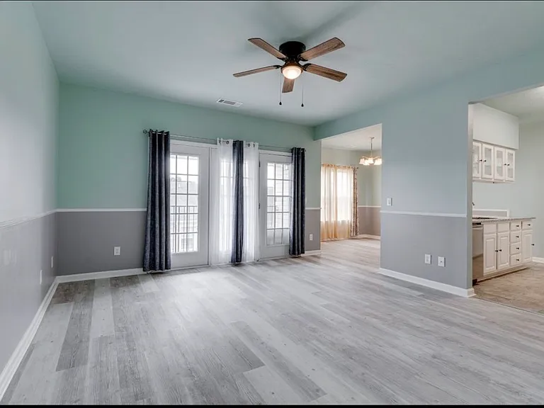 708 Churchill Xing — Photo 2