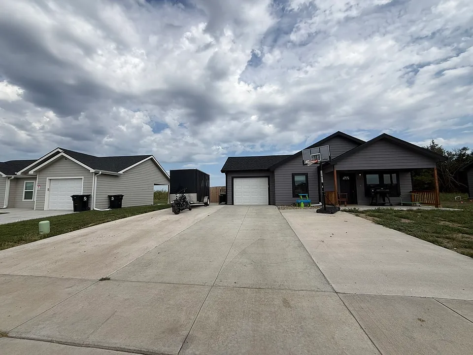 3101 Paradise Ln