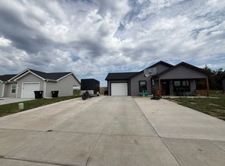3101 Paradise Ln, Salina, KS 67401