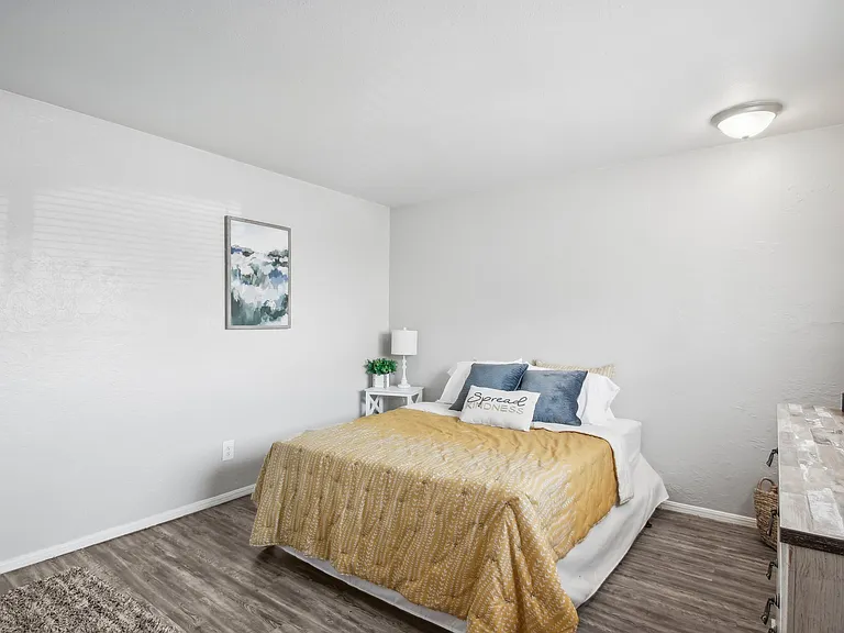 Highland Park Apartments — Photo 13