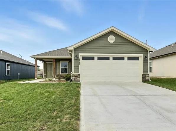 591 W Lanesfield St, Gardner, KS 66030
