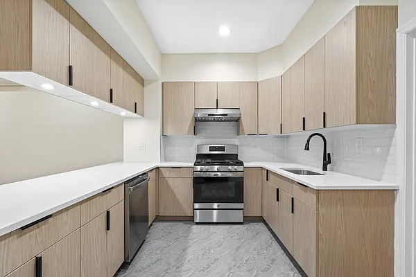 Rented by Modern Spaces | media 13