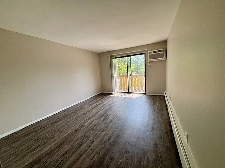 Oak Valley Apartments — Photo 55