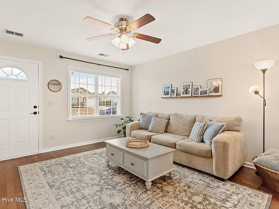 5th image of 1550 Pine Harbor Way