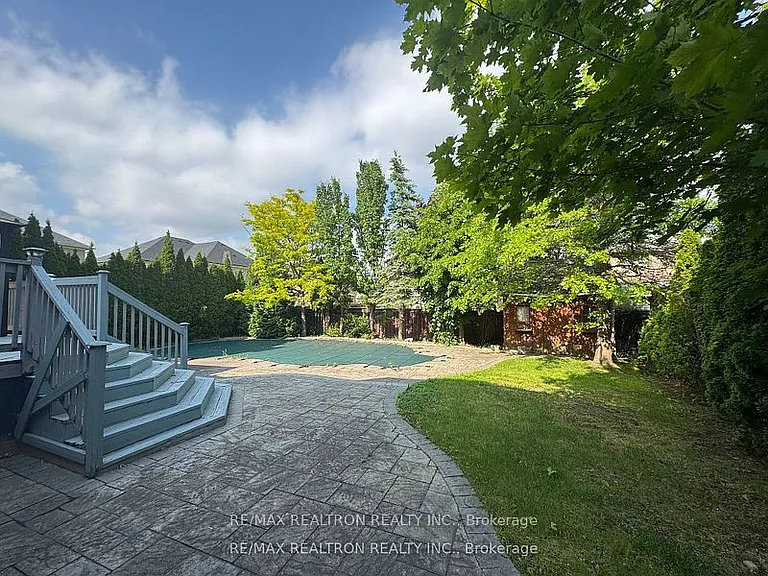 21 Goldring Cres — Photo 17