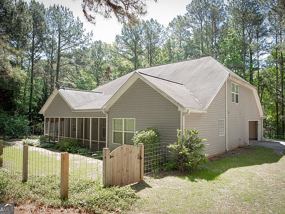 3rd image of 120 Mill Pond Ct